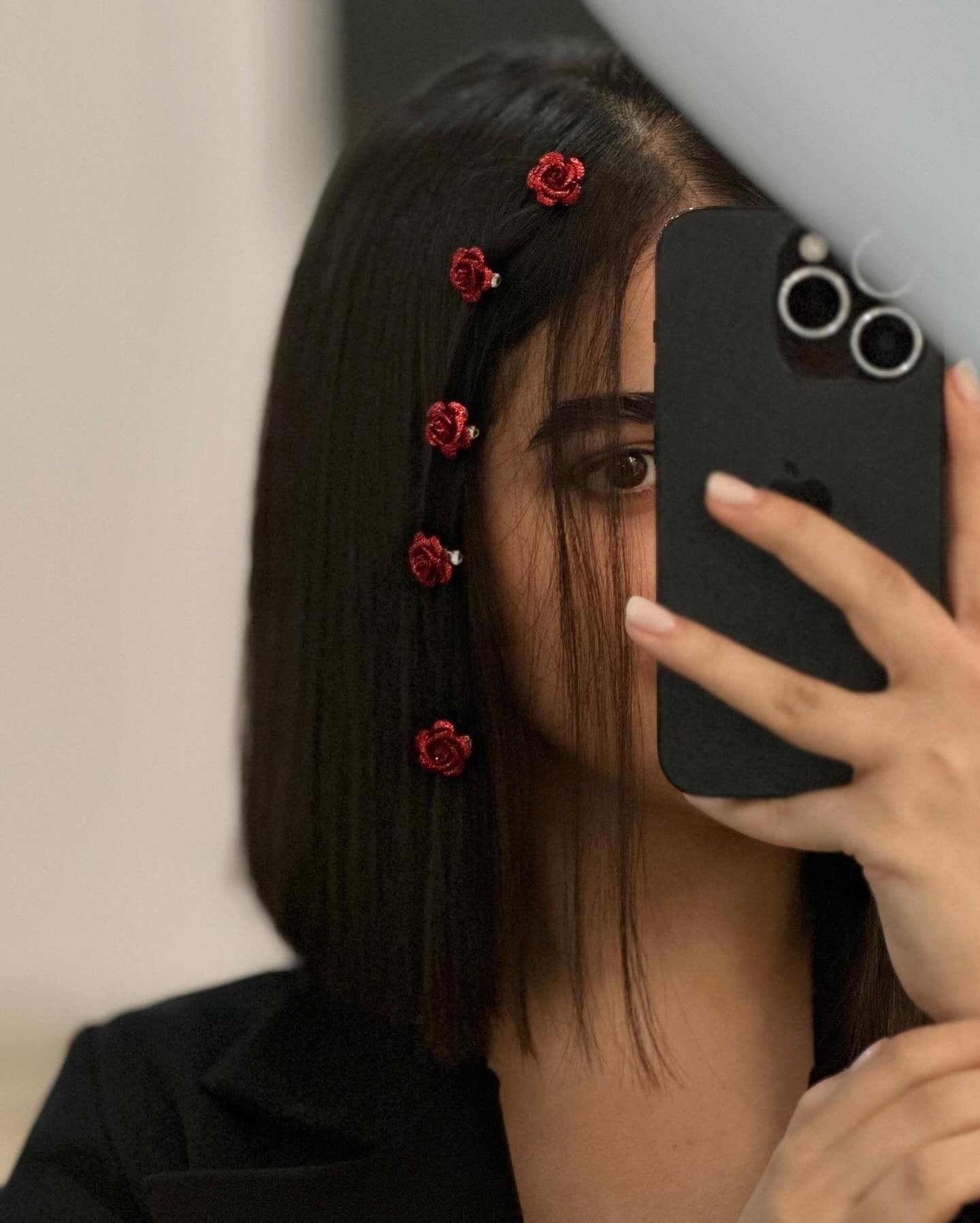 Shiny Red Rose locks